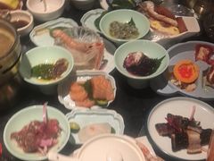 -半岛翡丽海鲜自助餐厅(观风亭店)
