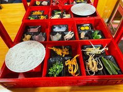 -勺子米线·云南传统小吃市集(四方街店)