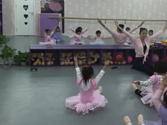 -Isee灰姑娘国际儿童艺术中心(BHGMall店)