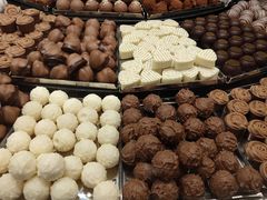 -Laderach 莱德拉(上海环贸iapm店)