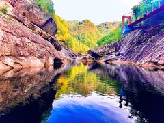 -燕子河大峡谷天坑仙境