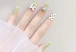 -雪奈传统美甲美睫