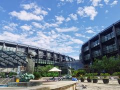 -上海滴水湖皇冠假日酒店