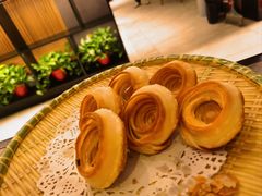 老济南油旋-闫府私房菜·百年鲁菜(恒隆店)