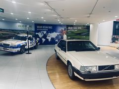 -杭州中沃沃尔沃4S店(滨江区店)