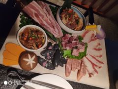 -嘿嘟嘟·肋条烧肉放题(爱融荟城店)