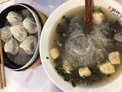 鸭血粉丝-百年尹氏汤包(湖南路狮子桥店)