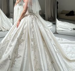 -PAI婚纱礼服设计馆【大牌租赁/高级定制】