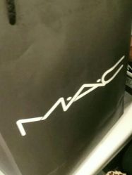 -M·A·C