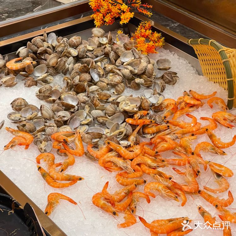 去香港总要吃一次的日料放题，人均只要 200+