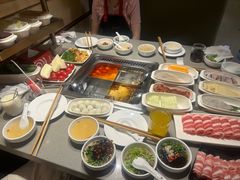 -海底捞火锅(曹安公路店)