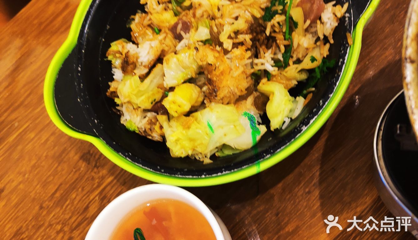 [吐]好吃到流泪的薯仔鸡肉粉和带筋牛肉饭