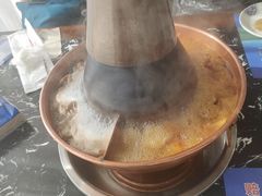 -楼外楼大刀肉传统火锅居(繁荣路店)