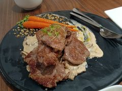 -港丽餐厅(正大店)