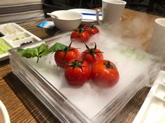 番茄脆菇沙拉-小大董·烤鸭(王府井apm店)