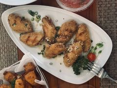 -Chom Cafe and Restaurant