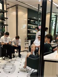 -HAIR CORNER