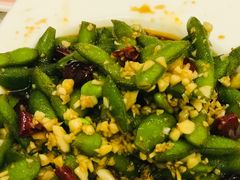 凉拌毛豆-张大师鸭爪爪特色干锅(南湖店)