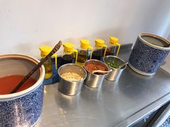 -包整·丝娃娃(一览甲秀楼风景店)