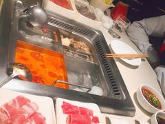 -海底捞火锅鲜切牛肉主题店(长寿路店)