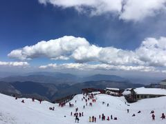 -玉龙雪山游客服务中心