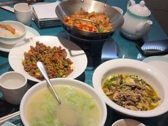 -呷湘厨·鱼汤捞饭·剁椒鱼头·辣椒炒肉(国家会展中心店)