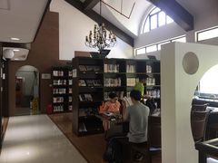 -杨浦区图书馆(长海路街道分馆)