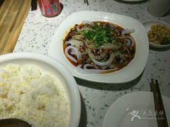 -兔行天下-鸿鹤鲜锅兔(中海国际店)