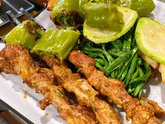 月半松板肉-月半小炉焖烤