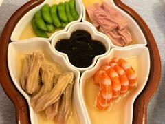 -萬盏·淮扬说VANCHAN(环球港店)