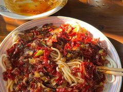 -歹歹的加个面过油肉拌面