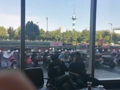 -星巴克臻选(盐城金鹰聚龙湖店)