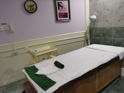 -静博士养生美容连锁