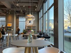靠窗位-dotcom coffee古点咖啡(致真大厦店)