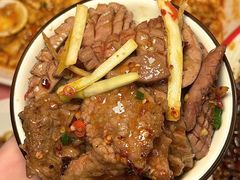 -洪霞餐馆·川菜·鲜货现炒(两江春城店)