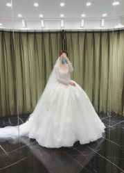 -拉瑞娜LaReine婚纱礼服高级定制