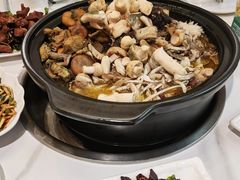 -菌海森林·非遗野生菌火锅(西山区滇池路摩根道店)