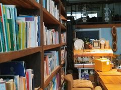 -房角石咖啡与书(吉大南校店)