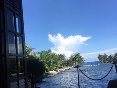 -亚龙湾喜来登·美景台大堂吧