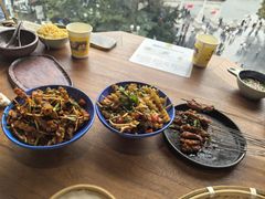 -包整·丝娃娃(一览甲秀楼风景店)