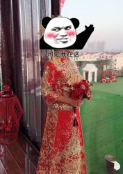 -觅白婚纱礼服馆