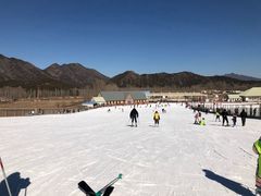 -十三陵雪世界滑雪场