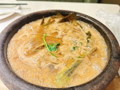白洋淀石锅嘎鱼-小放牛炒菜馆(长安万达店)