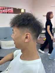 点击看大图 -VS接发潮牌