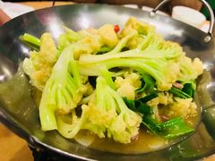 -香巴拉云南餐厅(华莱坞店)