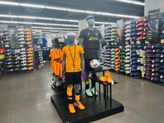 -迪卡侬(顺峰山店)