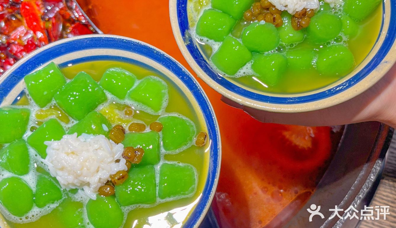 不愧是成都朋友推荐的火锅店[流泪]