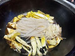-边江铁锅炖鱼(振八街店)