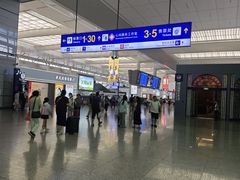 -星巴克(上海虹桥站2A检票口)
