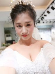 -雪莉美妆婚纱馆